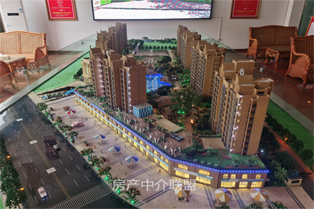 密州如意花园3室2厅1卫160万126平带附房车位出售